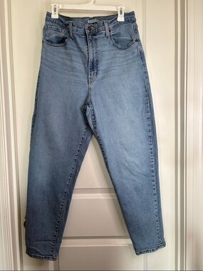 Levi's High Waisted Blue Mom Jeans